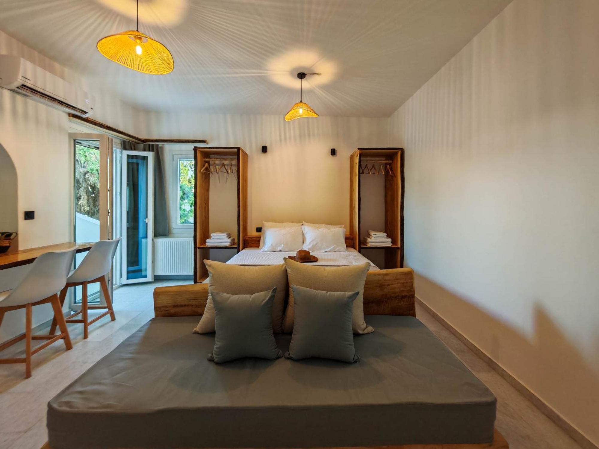 Paraga Suites Naxos City Exterior photo